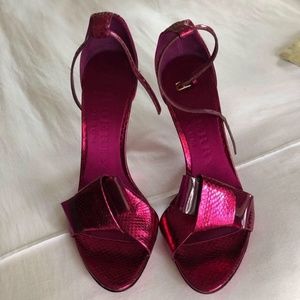 Burberry Prorsum Bow Berkeley (Claret Pink)